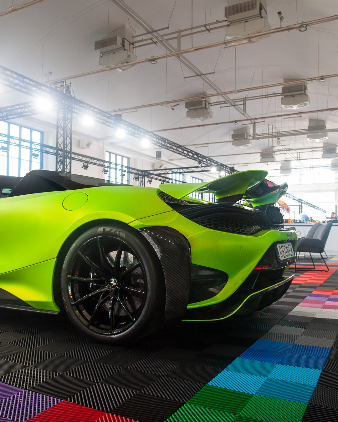 McLaren 765LT z boku, Regner Company, Poznań Motor Show